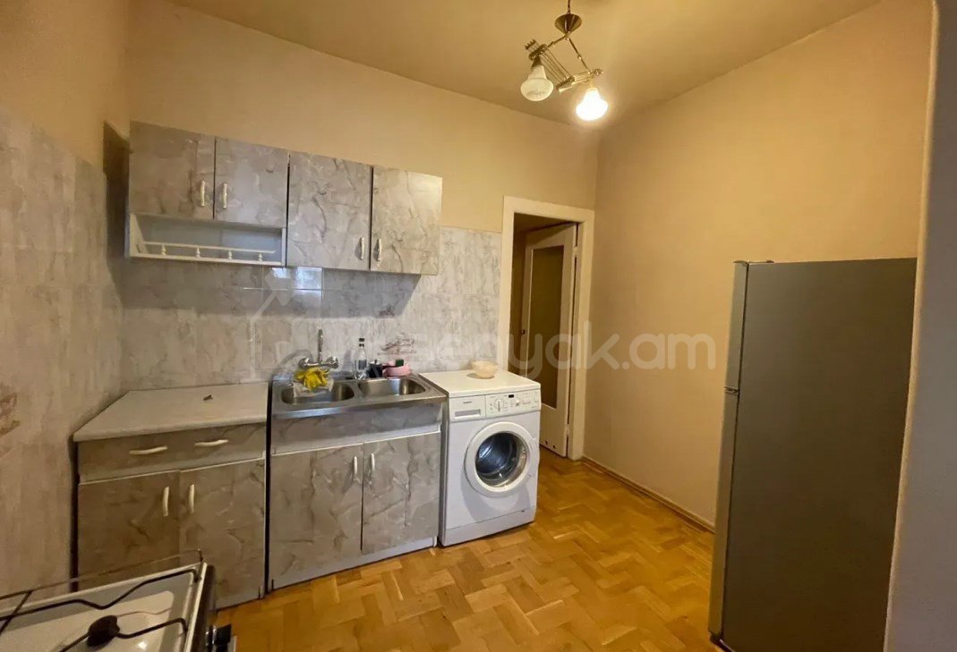 2 Սենյականոց Բնակարան Քարե Շենքում, 48քմ, 2/5 հարկ, Կապիտալ Վերանորոգված, Կահավորված, Արևկող