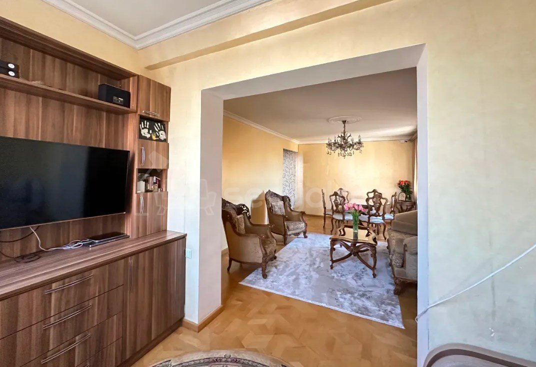 2 Սենյականոց Բնակարան, 67քմ, 9/10 հարկ, Կապիտալ Վերանորոգված, Կահավորված, Արևկող