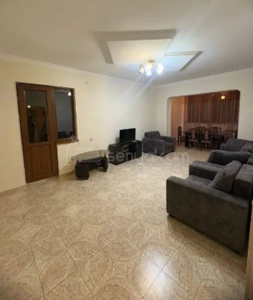 3 Սենյականոց Բնակարան, 81քմ, 11/11 հարկ, Կապիտալ Վերանորոգված, Կահավորված