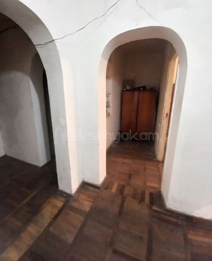 2 Սենյականոց Բնակարան, 70քմ, 1/9 հարկ, Պետական Վիճակում