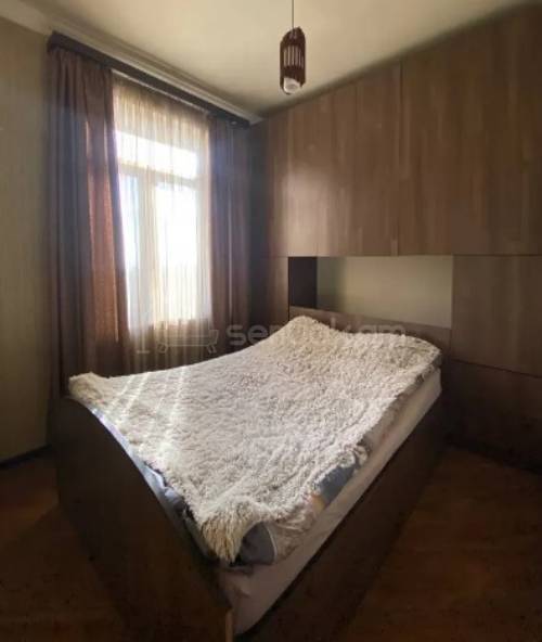 2 Սենյականոց Բնակարան Քարե Շենքում, 40քմ, 5/5 հարկ, Կապիտալ Վերանորոգված, Կահավորված