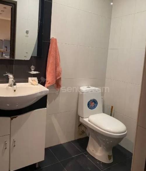 2 Սենյականոց Բնակարան Քարե Շենքում, 40քմ, 5/5 հարկ, Կապիտալ Վերանորոգված, Կահավորված