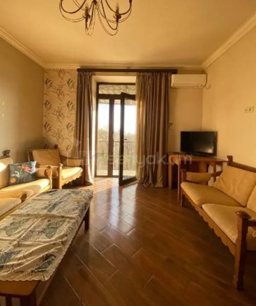 2 Սենյականոց Բնակարան Քարե Շենքում, 40քմ, 5/5 հարկ, Կապիտալ Վերանորոգված, Կահավորված
