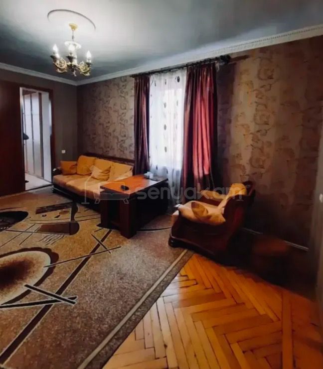 3 Սենյականոց Բնակարան Քարե Շենքում, 74քմ, 4/4 հարկ, Կապիտալ Վերանորոգված, Կահավորված, Արևկող