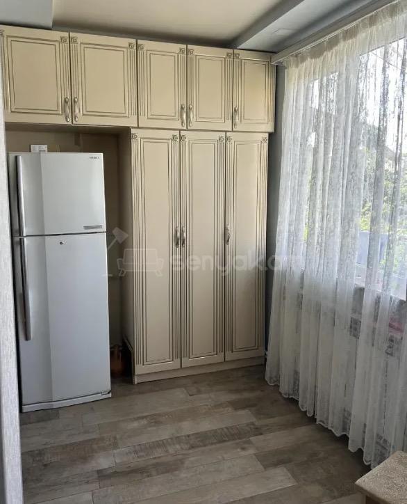 3 Սենյականոց Բնակարան Քարե Շենքում, 73քմ, 2/4 հարկ, Կապիտալ Վերանորոգված, Կահավորված, Արևկող