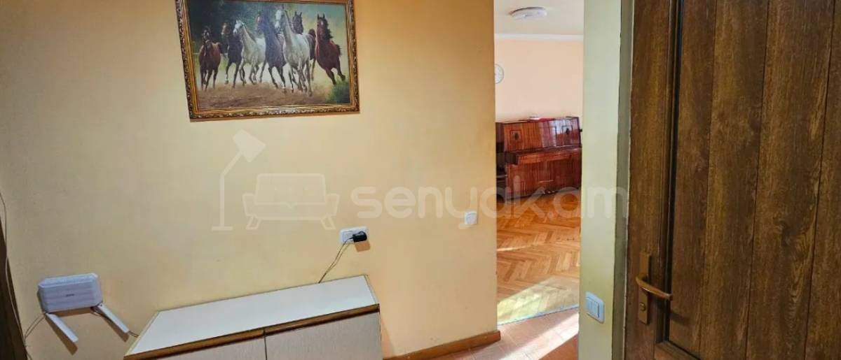 2 Սենյականոց Բնակարան Քարե Շենքում, 50քմ, 3/5 հարկ, Կոսմետիկ Վերանորոգված, Կահավորված, Արևկող