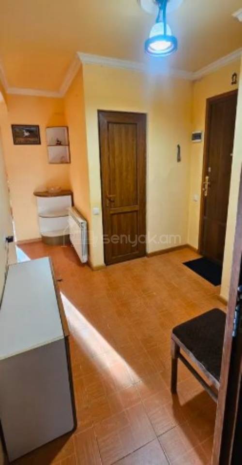 2 Սենյականոց Բնակարան Քարե Շենքում, 50քմ, 3/5 հարկ, Կոսմետիկ Վերանորոգված, Կահավորված, Արևկող