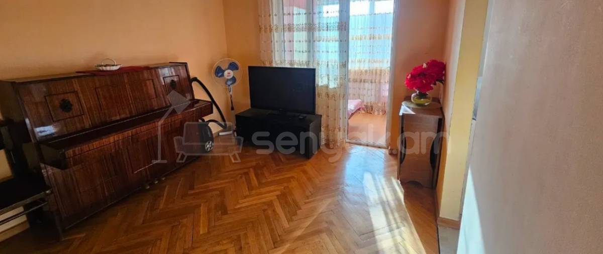 2 Սենյականոց Բնակարան Քարե Շենքում, 50քմ, 3/5 հարկ, Կոսմետիկ Վերանորոգված, Կահավորված, Արևկող