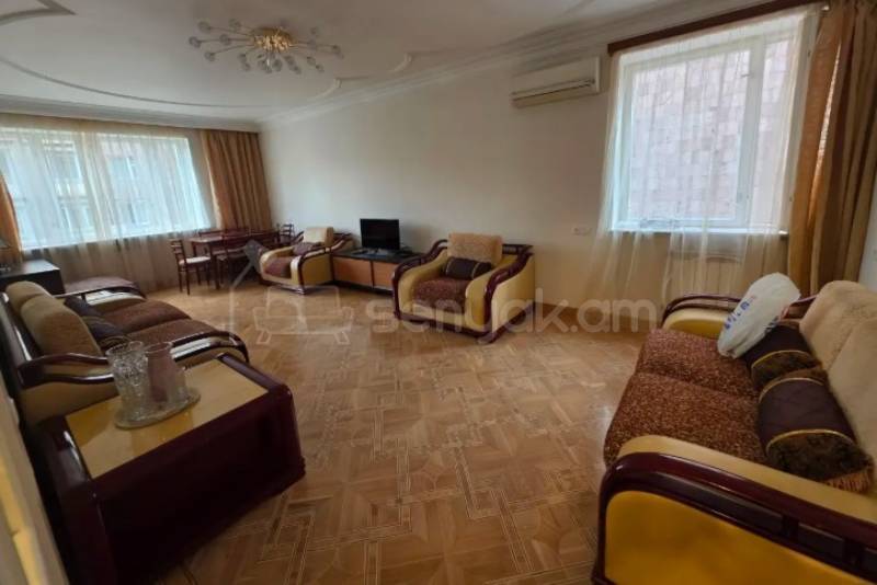 3 Սենյականոց Բնակարան Քարե Շենքում, 75քմ, 3/6 հարկ, Կապիտալ Վերանորոգված, Կահավորված, Արևկող