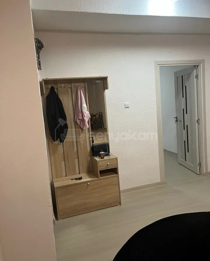 3 Սենյականոց Բնակարան, 93քմ, 2/9 հարկ, Կապիտալ Վերանորոգված, Կահավորված