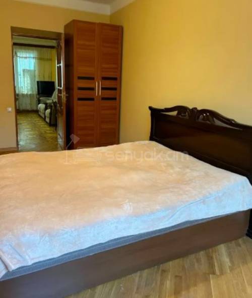 3 Սենյականոց Բնակարան Քարե Շենքում, 76քմ, 4/5 հարկ, Կապիտալ Վերանորոգված, Կահավորված, Արևկող