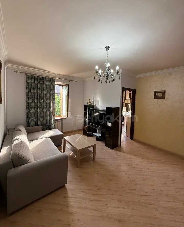 2 Սենյականոց Բնակարան Քարե Շենքում, 58քմ, 5/5 հարկ, Կոսմետիկ Վերանորոգված
