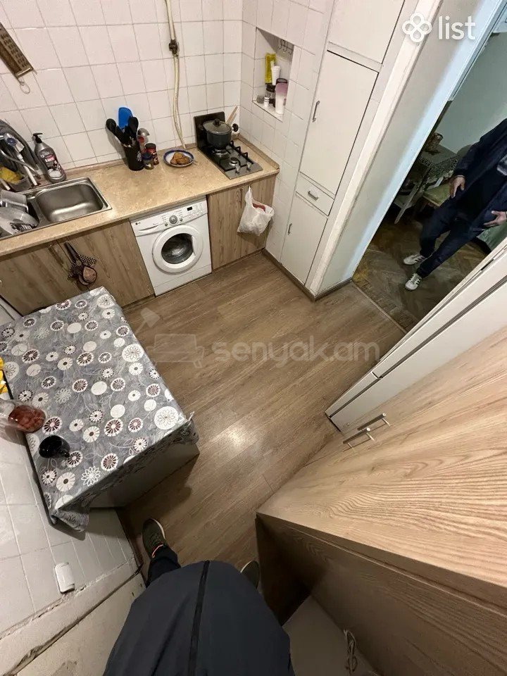 4 Սենյականոց Բնակարան Քարե Շենքում, 95քմ, 4/5 հարկ, Կոսմետիկ Վերանորոգված, Կահավորված, Արևկող