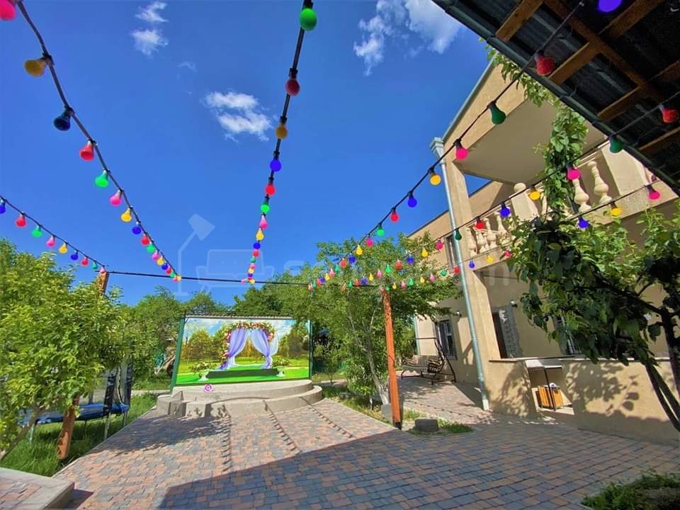 7 Սենյականոց Շքեղ Առանձնատուն, 250քմ, Լողավազանով