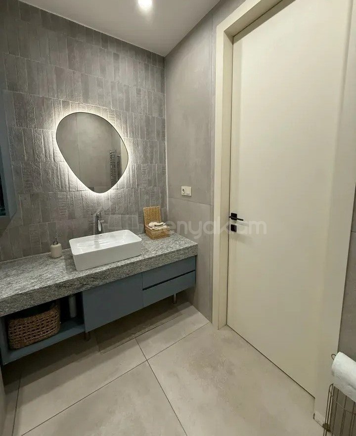 3 Սենյականոց Բնակարան Նորակառույցում, 84քմ, 12/16 հարկ, Դիզայներական Վերանորոգված
