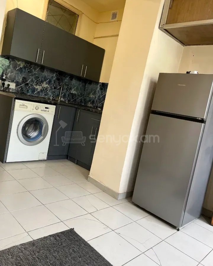 2 Սենյականոց Բնակարան Քարե Շենքում, 70քմ, 2/5 հարկ, Կապիտալ Վերանորոգված, Կահավորված