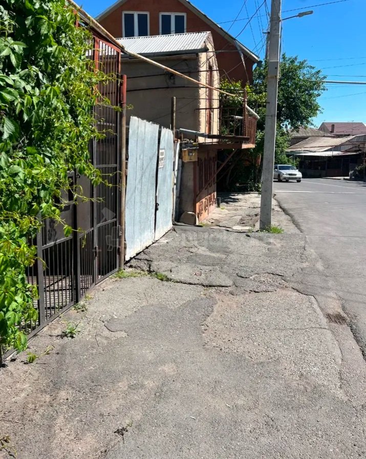 2 Սենյականոց Սեփական Տուն, 62քմ, Կապիտալ Վերանորոգված, Կահավորված, Ավտոտնակով
