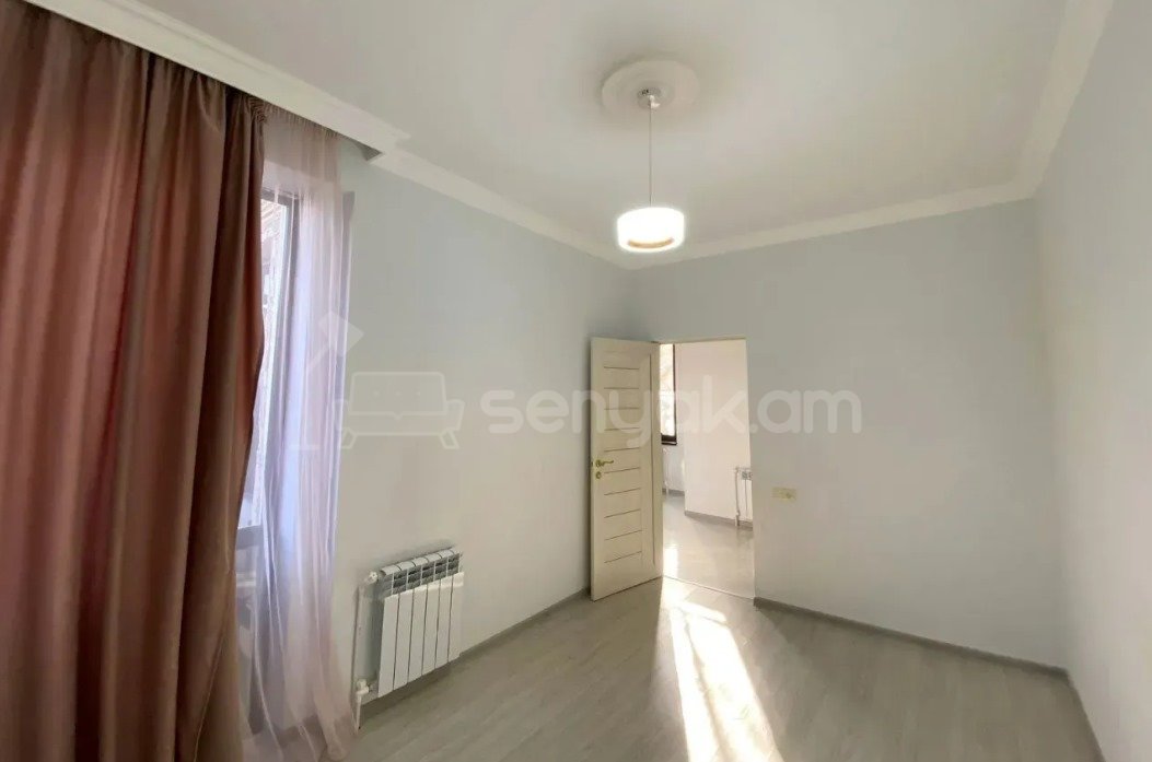 3 Սենյականոց Բնակարան, 75քմ, 3/5 հարկ, Դիզայներական Վերանորոգված, Կահավորված, Արևկող