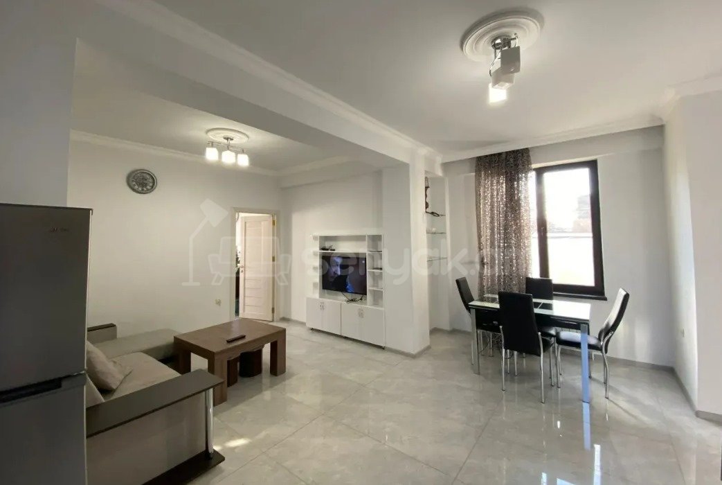 3 Սենյականոց Բնակարան, 75քմ, 3/5 հարկ, Դիզայներական Վերանորոգված, Կահավորված, Արևկող