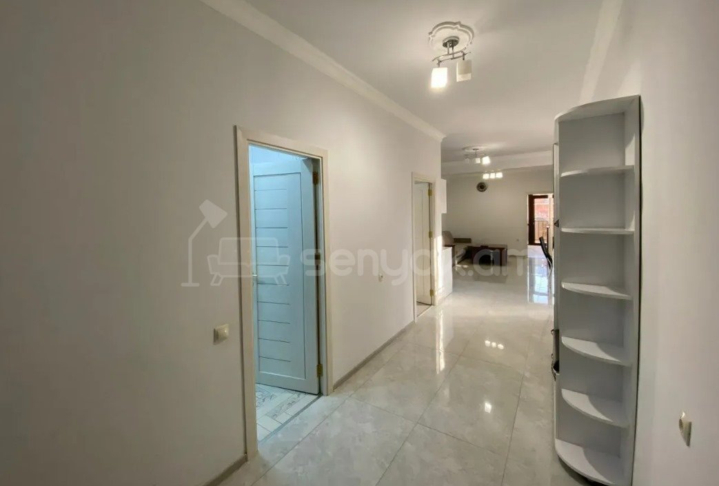 3 Սենյականոց Բնակարան, 75քմ, 3/5 հարկ, Դիզայներական Վերանորոգված, Կահավորված, Արևկող