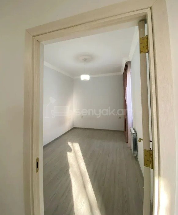 3 Սենյականոց Բնակարան, 75քմ, 3/5 հարկ, Դիզայներական Վերանորոգված, Կահավորված, Արևկող