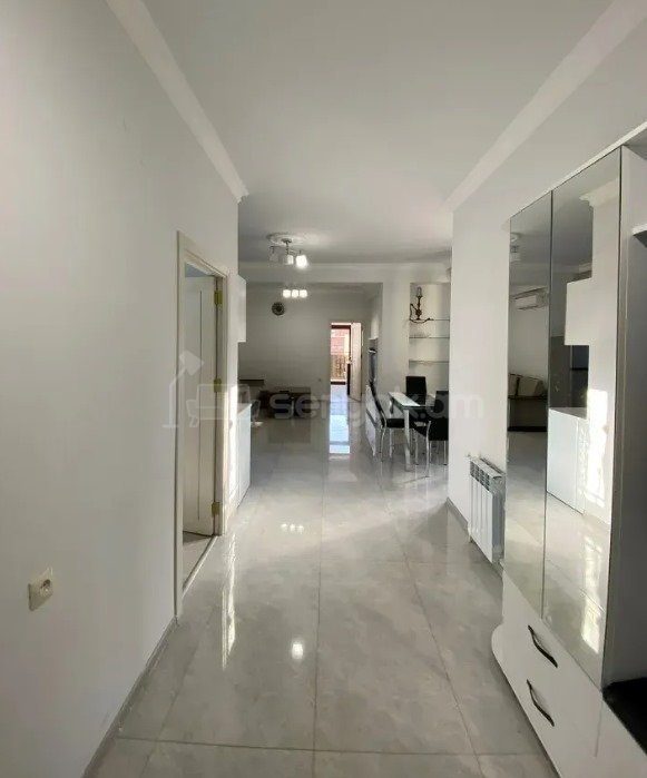3 Սենյականոց Բնակարան, 75քմ, 3/5 հարկ, Դիզայներական Վերանորոգված, Կահավորված, Արևկող
