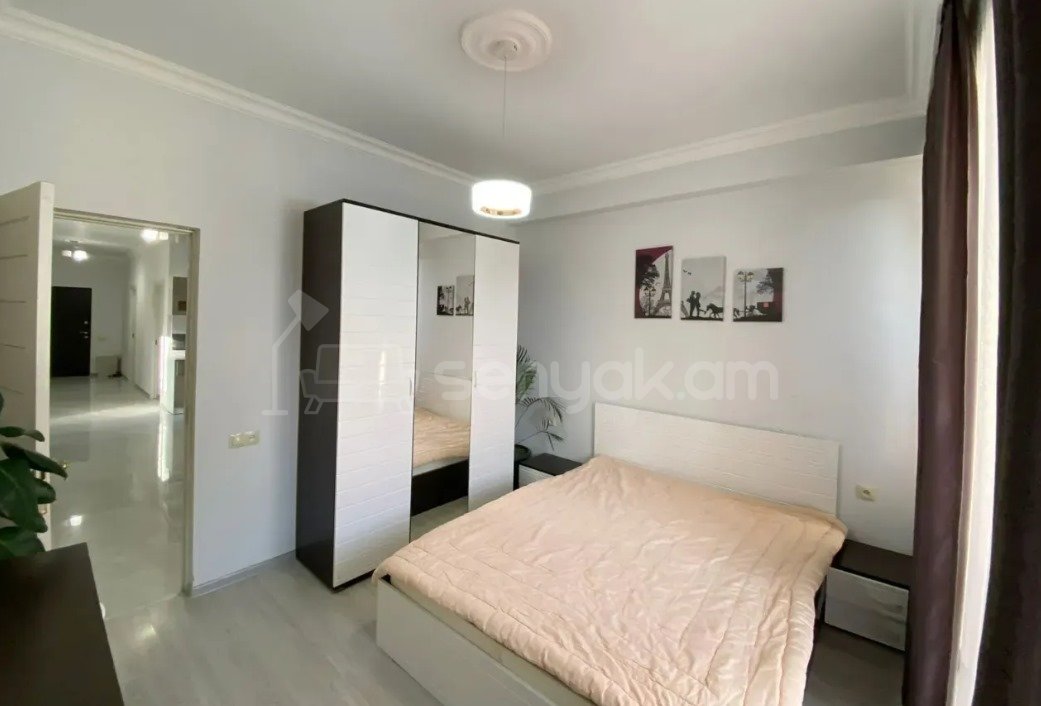 3 Սենյականոց Բնակարան, 75քմ, 3/5 հարկ, Դիզայներական Վերանորոգված, Կահավորված, Արևկող