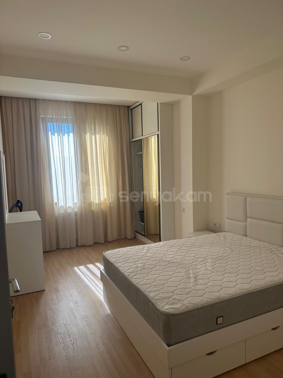 4 Սենյականոց Բնակարան, 96քմ, 6/11 հարկ, Դիզայներական Վերանորոգված, Կահավորված, Արևկող