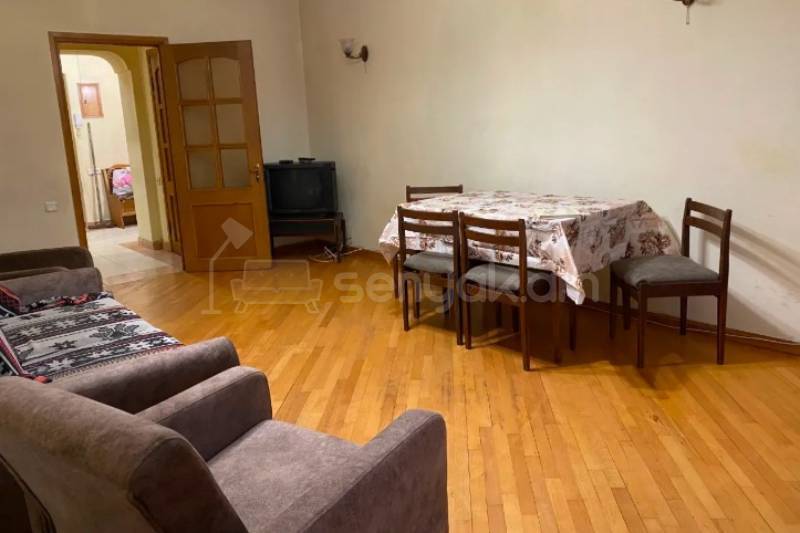 2 Սենյականոց Բնակարան Քարե Շենքում, 51քմ, 1/7 հարկ, Կոսմետիկ Վերանորոգված, Կահավորված, Արևկող