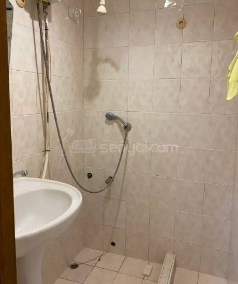 2 Սենյականոց Բնակարան Քարե Շենքում, 51քմ, 1/7 հարկ, Կոսմետիկ Վերանորոգված, Կահավորված, Արևկող