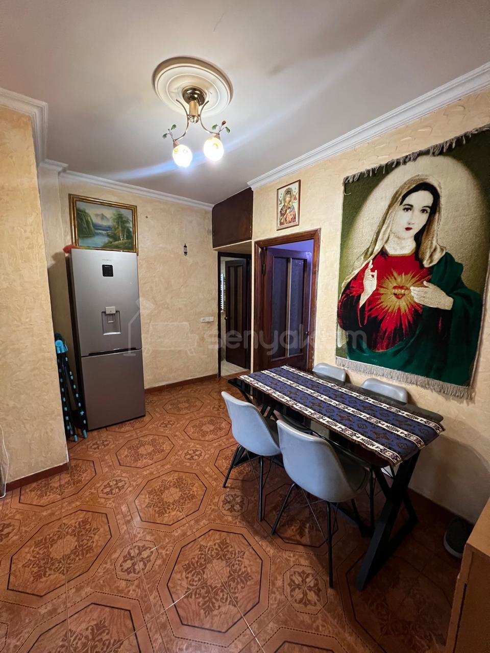 3 Սենյականոց Բնակարան Քարե Շենքում, 78քմ, 1/5 հարկ, Կոսմետիկ Վերանորոգված