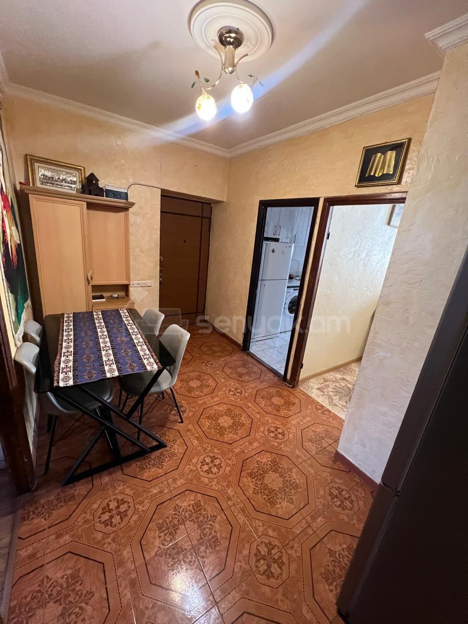 3 Սենյականոց Բնակարան Քարե Շենքում, 78քմ, 1/5 հարկ, Կոսմետիկ Վերանորոգված