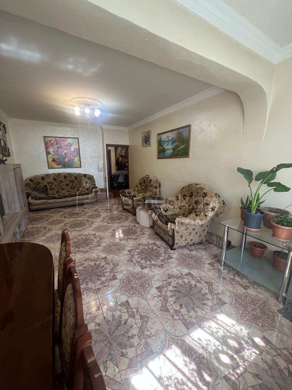 3 Սենյականոց Բնակարան Քարե Շենքում, 78քմ, 1/5 հարկ, Կոսմետիկ Վերանորոգված