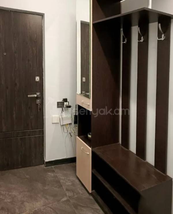 3 Սենյականոց Բնակարան, 73քմ, 3/5 հարկ, Դիզայներական Վերանորոգված, Կահավորված, Արևկող