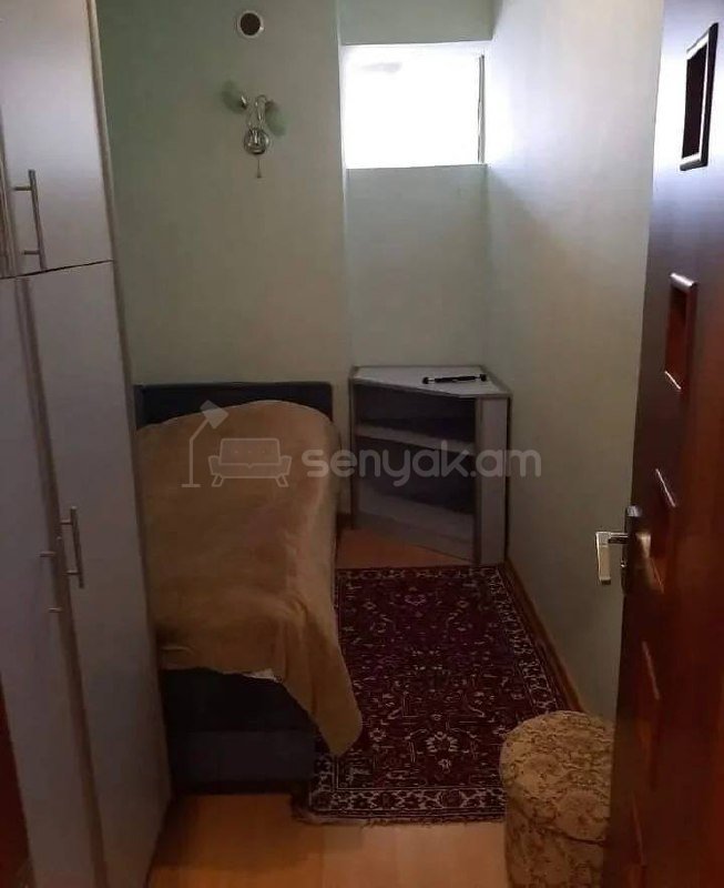 3 Սենյականոց Բնակարան Քարե Շենքում, 79քմ, 5/5 հարկ, Կապիտալ Վերանորոգված