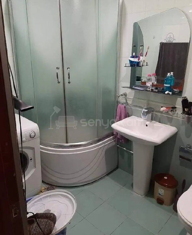 3 Սենյականոց Բնակարան Քարե Շենքում, 79քմ, 5/5 հարկ, Կապիտալ Վերանորոգված