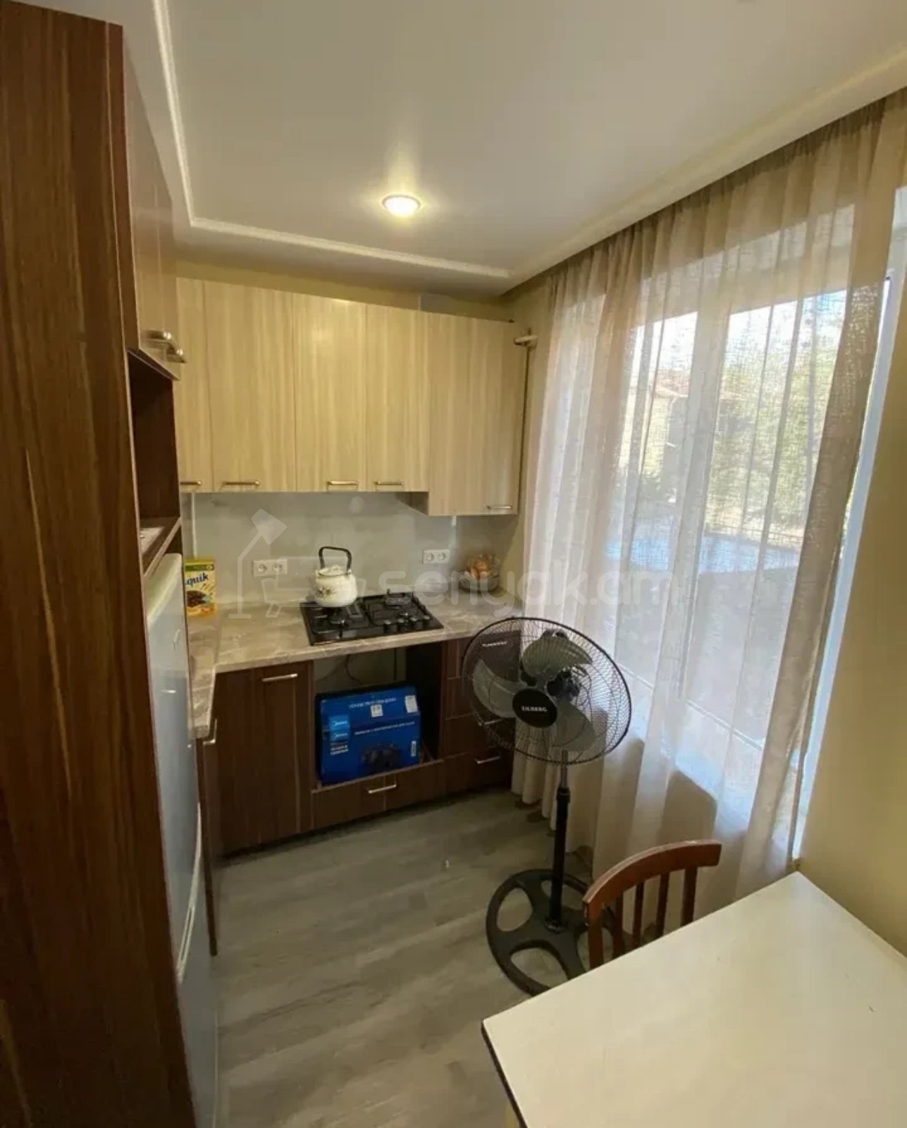 1 Սենյականոց Բնակարան, 30քմ, 2/4 հարկ, Կապիտալ Վերանորոգված, Կահավորված, Արևկող