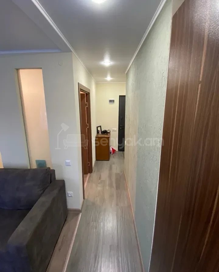 1 Սենյականոց Բնակարան, 30քմ, 2/4 հարկ, Կապիտալ Վերանորոգված, Կահավորված, Արևկող