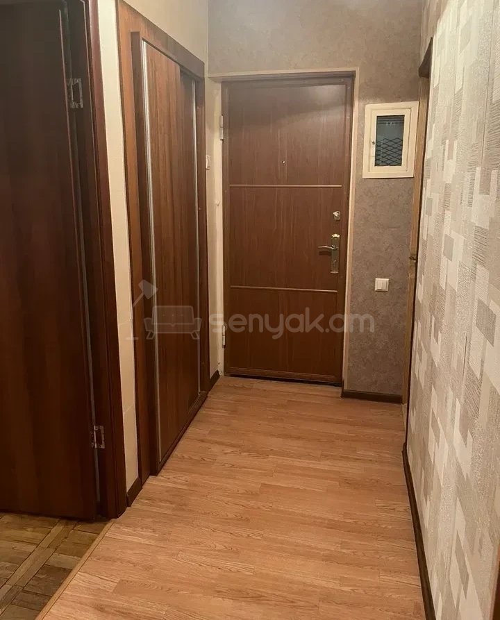 3 Սենյականոց Բնակարան Քարե Շենքում, 73քմ, 5/5 հարկ, Կոսմետիկ Վերանորոգված, Կահավորված
