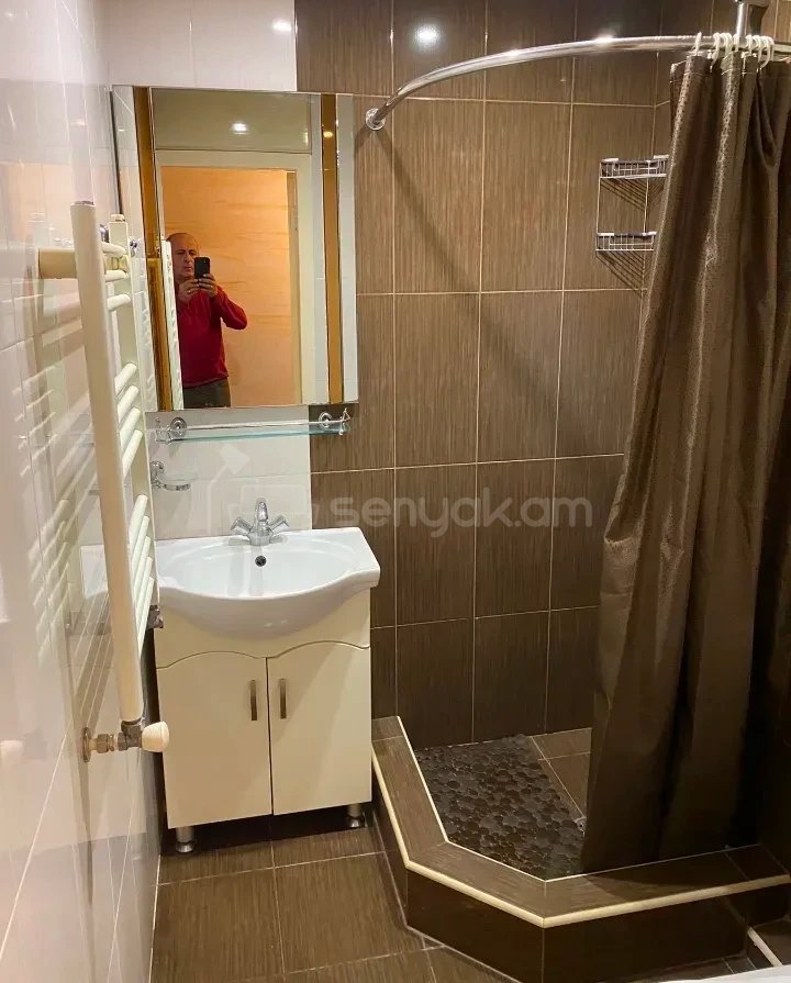 2 Սենյականոց Բնակարան, 52քմ, 4/5 հարկ, Կապիտալ Վերանորոգված, Կահավորված, Արևկող