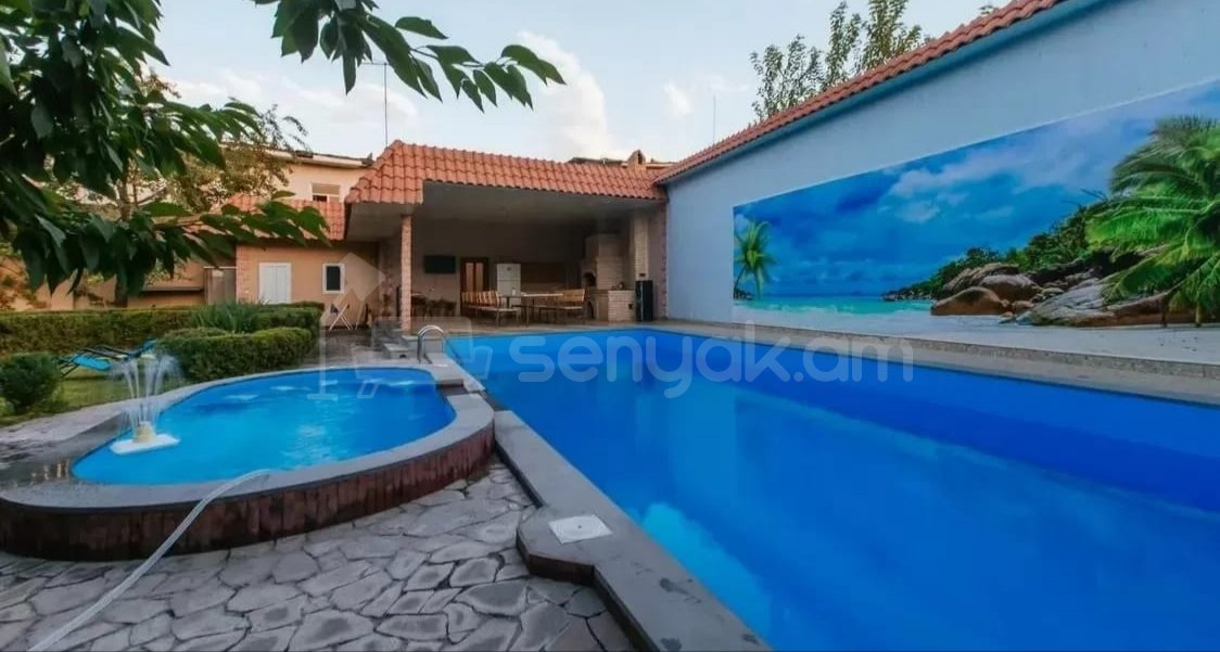 5 Սենյականոց Շքեղ Առանձնատուն, 200քմ, Լողավազանով