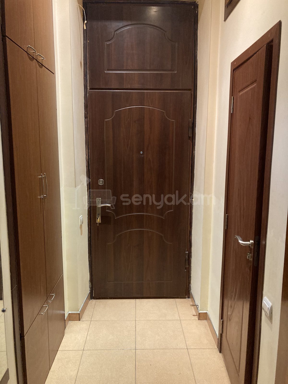 3 Սենյականոց Բնակարան Քարե Շենքում, 80քմ, 1/5 հարկ, Կոսմետիկ Վերանորոգված, Կահավորված, Արևկող