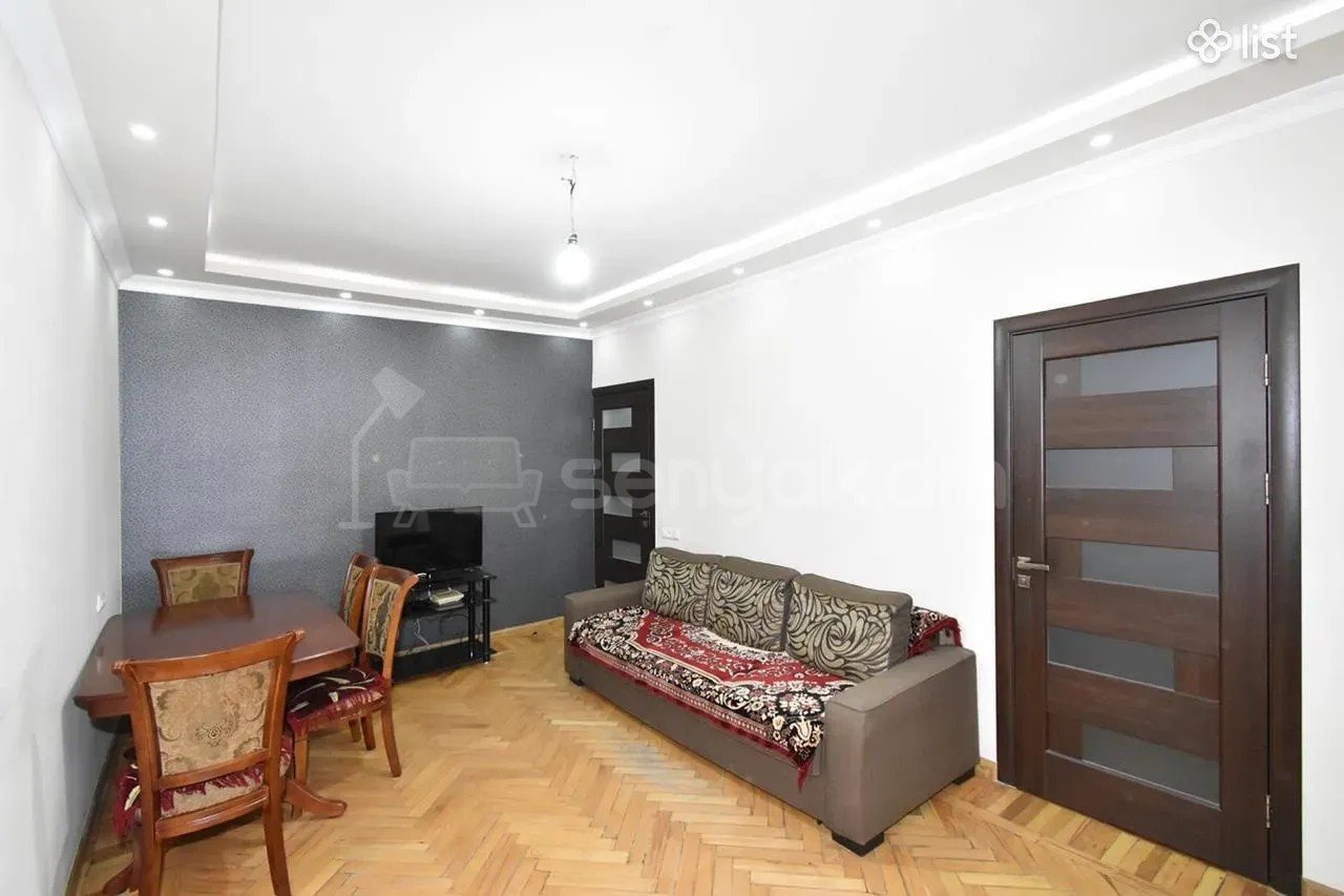 3 Սենյականոց Բնակարան Քարե Շենքում, 80քմ, 1/5 հարկ, Կապիտալ Վերանորոգված, Կահավորված, Արևկող
