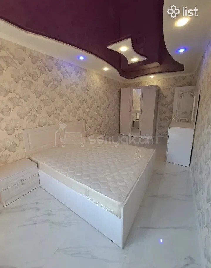 3 Սենյականոց Բնակարան Քարե Շենքում, 78քմ, 3/5 հարկ, Կապիտալ Վերանորոգված, Կահավորված