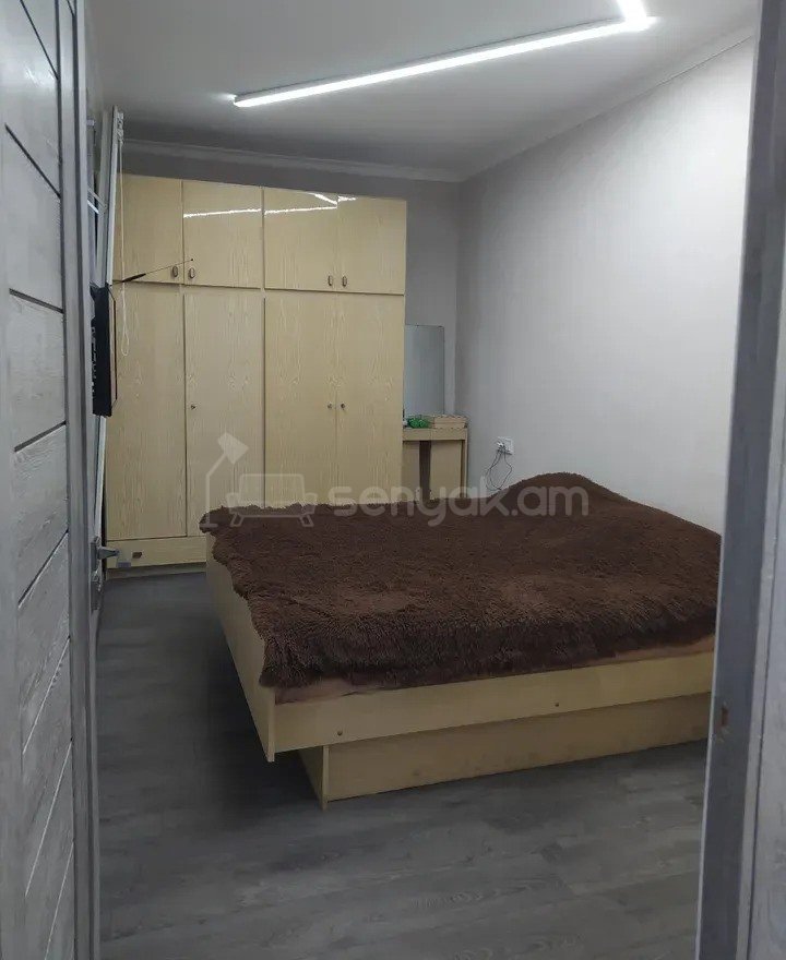 2 Սենյականոց Բնակարան Քարե Շենքում, 45քմ, 3/5 հարկ, Կապիտալ Վերանորոգված