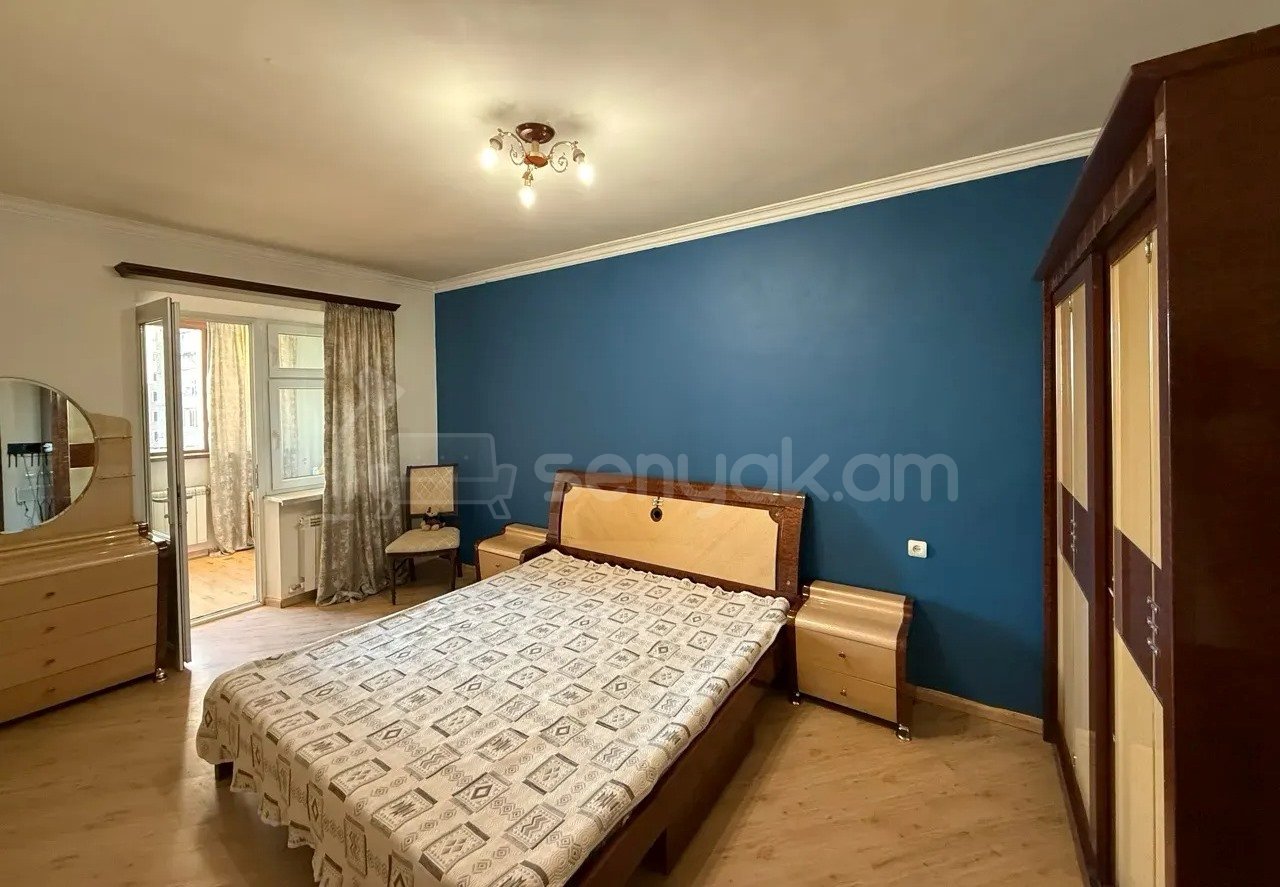 2 Սենյականոց Բնակարան Քարե Շենքում, 58քմ, 5/5 հարկ, Կապիտալ Վերանորոգված