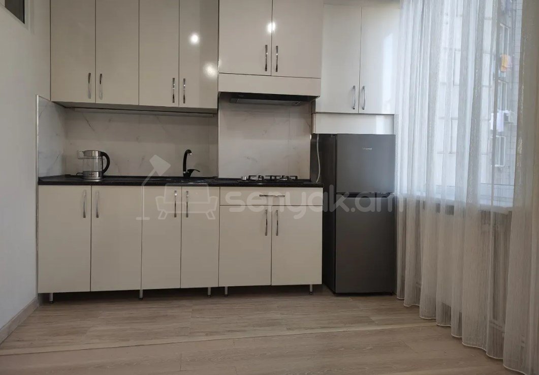 1 Սենյականոց Բնակարան Նորակառույցում, 80քմ, 5/12 հարկ, Կապիտալ Վերանորոգված, Կահավորված, Արևկող