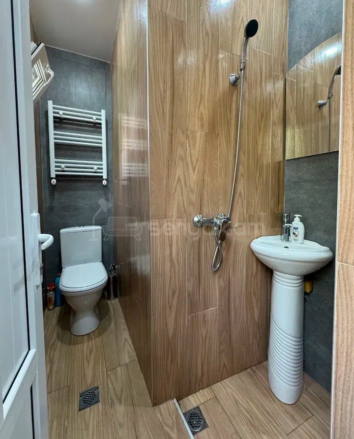 2 Սենյականոց Բնակարան Նորակառույցում, 50քմ, 2/2 հարկ, Կապիտալ Վերանորոգված