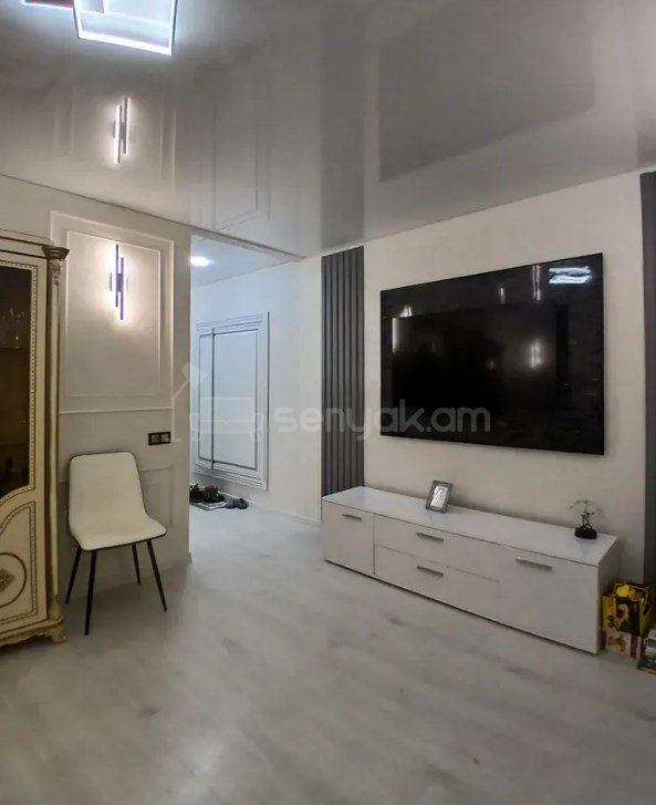 2 Սենյականոց Բնակարան Քարե Շենքում, 50քմ, 4/4 հարկ, Կապիտալ Վերանորոգված