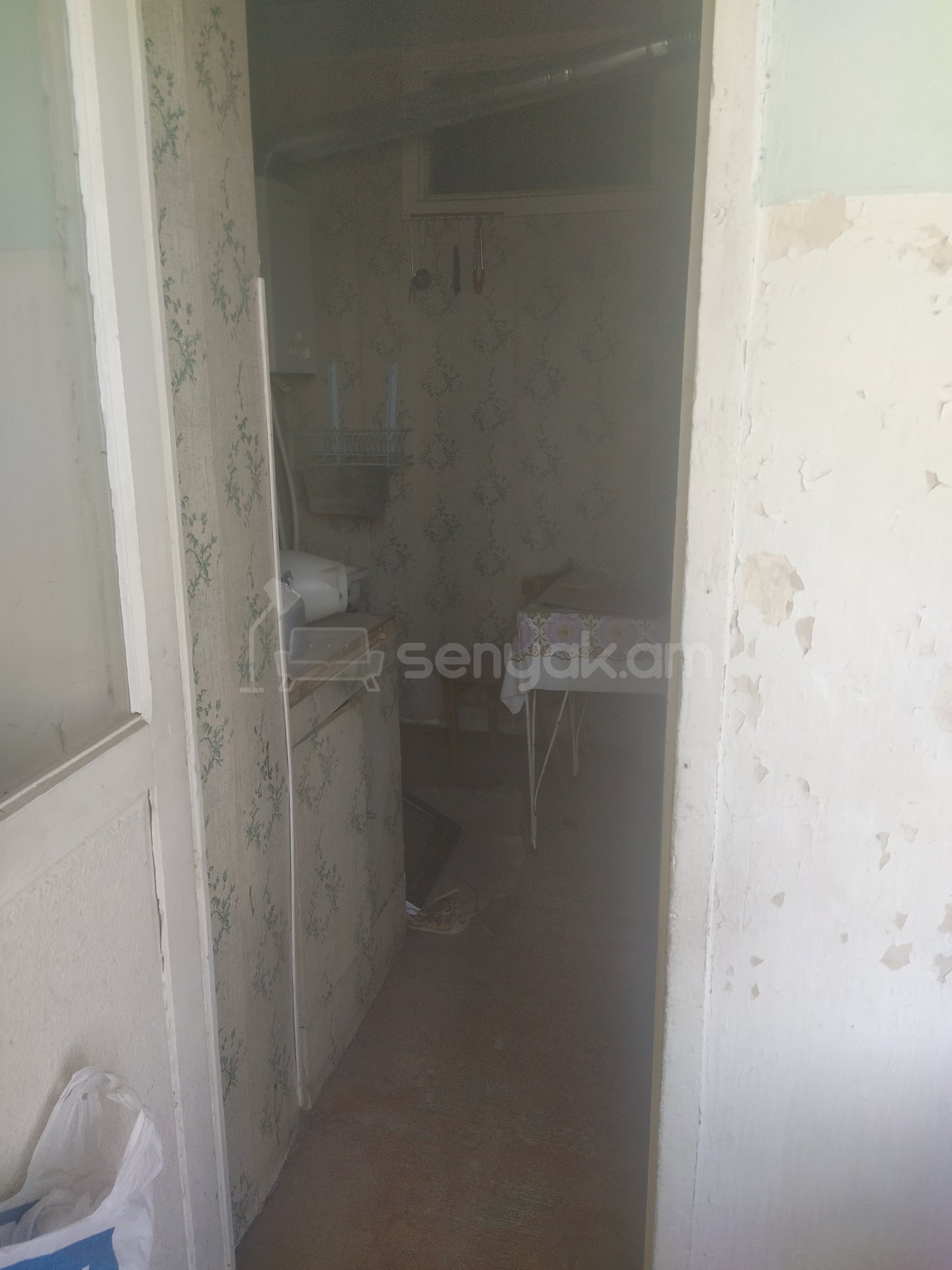 3 Սենյականոց Բնակարան Քարե Շենքում, 72քմ, 4/5 հարկ, Զրոյական Վիճակում